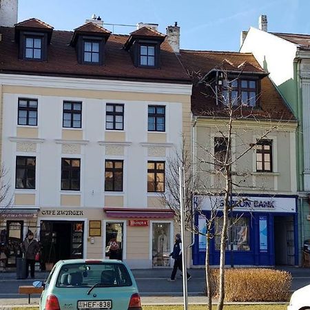 Luna City Apartman Lägenhet Sopron Exteriör bild