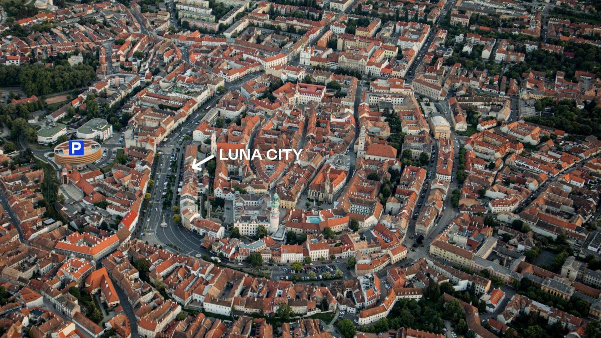 Luna City Apartman Lägenhet Sopron Exteriör bild