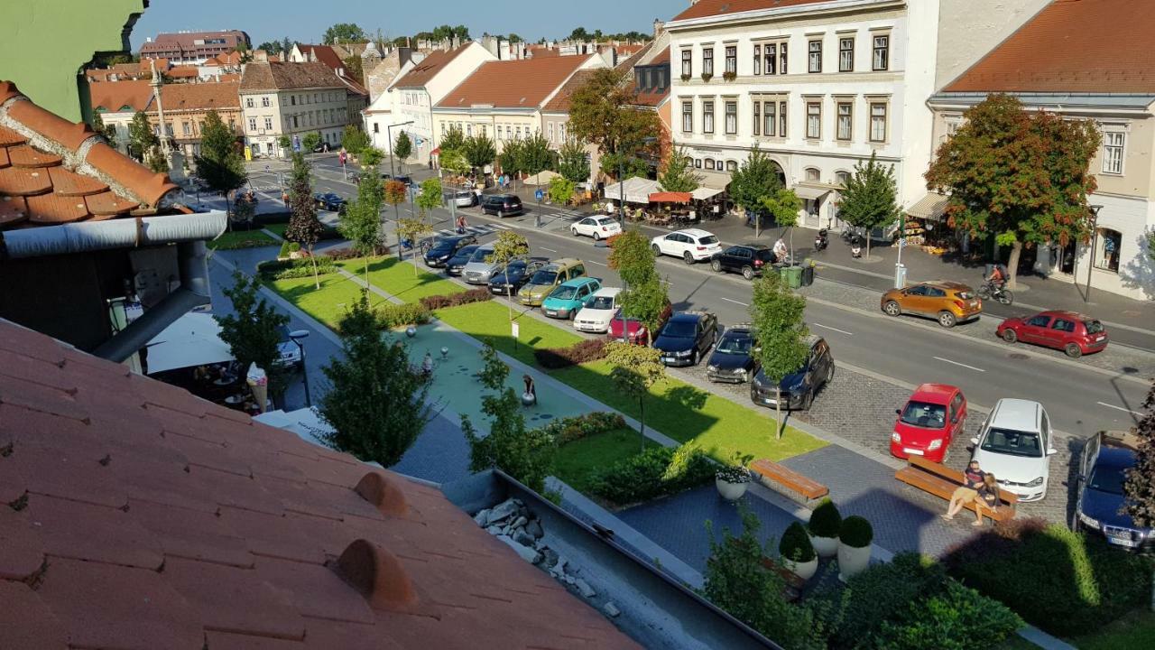 Luna City Apartman Lägenhet Sopron Exteriör bild