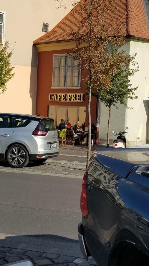 Luna City Apartman Lägenhet Sopron Exteriör bild
